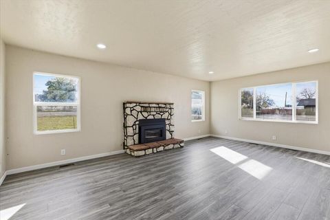 Tiny photo for 5156 Peace Lane, Central Point, OR 97502 (MLS # 220211969)