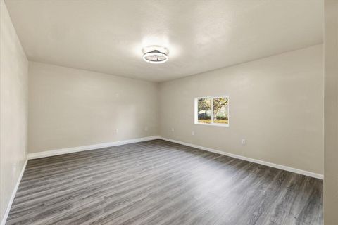 Tiny photo for 5156 Peace Lane, Central Point, OR 97502 (MLS # 220211969)