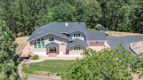 Tiny photo for 712 Colleen Court, Grants Pass, OR 97527 (MLS # 220224155)