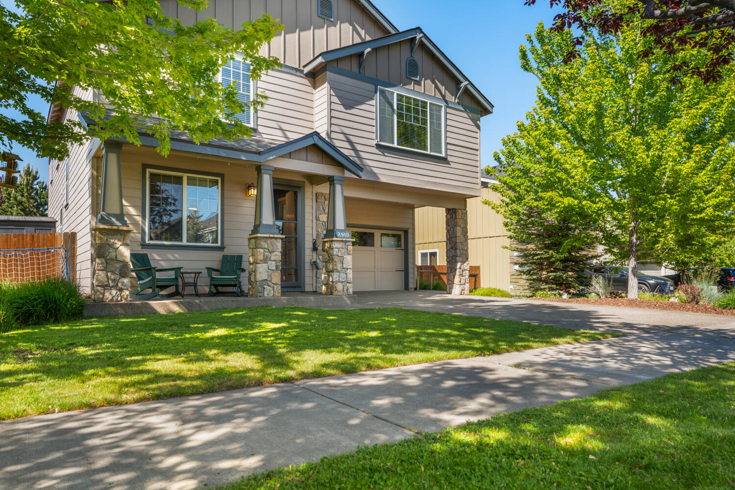 2910 NE Jackdaw Drive