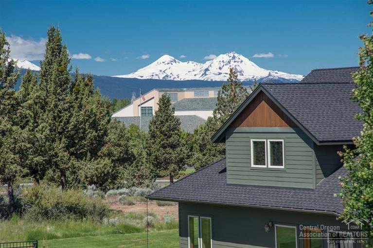 Royal Oak Estates - Residential