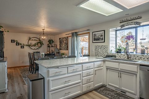 Tiny photo for 2015 Mae Street, Ashland, OR 97520 (MLS # 220214001)