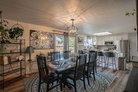 Tiny photo for 2015 Mae Street, Ashland, OR 97520 (MLS # 220214001)