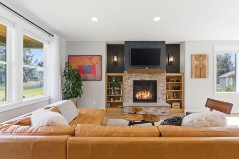 Tiny photo for 63557 Overtree Road, Bend, OR 97701 (MLS # 220220008)