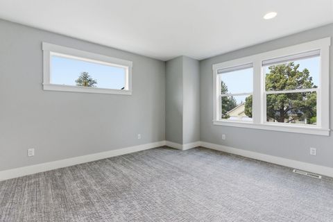 Tiny photo for 63557 Overtree Road, Bend, OR 97701 (MLS # 220220008)