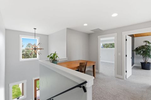 Tiny photo for 63557 Overtree Road, Bend, OR 97701 (MLS # 220220008)