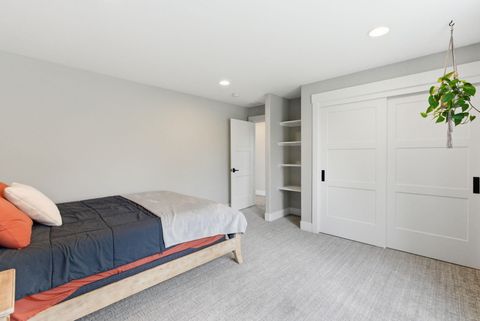 Tiny photo for 63557 Overtree Road, Bend, OR 97701 (MLS # 220220008)