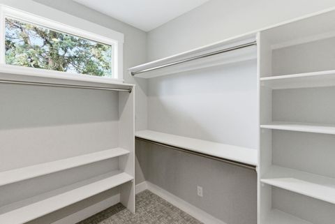 Tiny photo for 63557 Overtree Road, Bend, OR 97701 (MLS # 220220008)