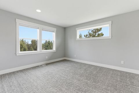 Tiny photo for 63557 Overtree Road, Bend, OR 97701 (MLS # 220220008)