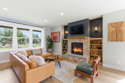Tiny photo for 63557 Overtree Road, Bend, OR 97701 (MLS # 220220008)