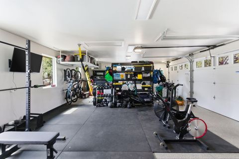 Tiny photo for 63557 Overtree Road, Bend, OR 97701 (MLS # 220220008)