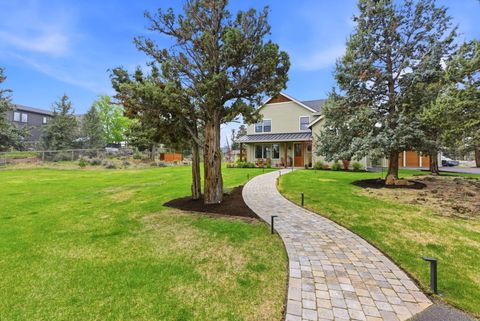 Tiny photo for 63557 Overtree Road, Bend, OR 97701 (MLS # 220220008)