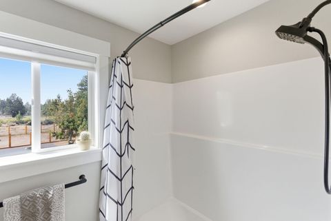 Tiny photo for 63557 Overtree Road, Bend, OR 97701 (MLS # 220220008)