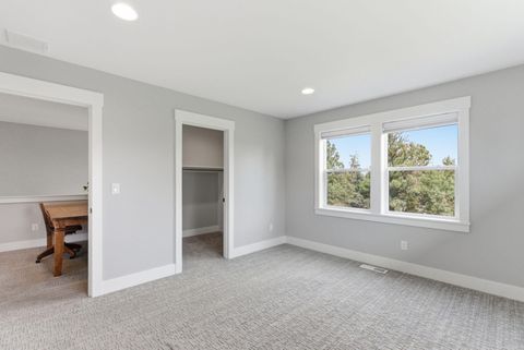 Tiny photo for 63557 Overtree Road, Bend, OR 97701 (MLS # 220220008)