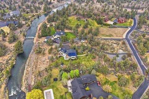 Tiny photo for 63557 Overtree Road, Bend, OR 97701 (MLS # 220220008)
