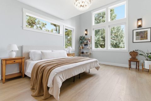 Tiny photo for 63557 Overtree Road, Bend, OR 97701 (MLS # 220220008)