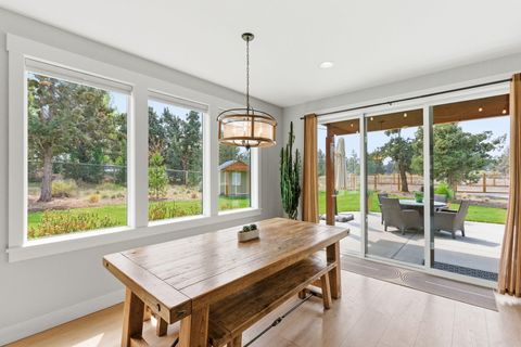 Tiny photo for 63557 Overtree Road, Bend, OR 97701 (MLS # 220220008)