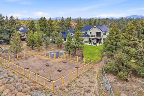 Tiny photo for 63557 Overtree Road, Bend, OR 97701 (MLS # 220220008)