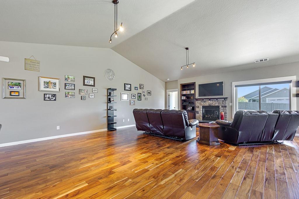 Shelter View Meadows - Residential