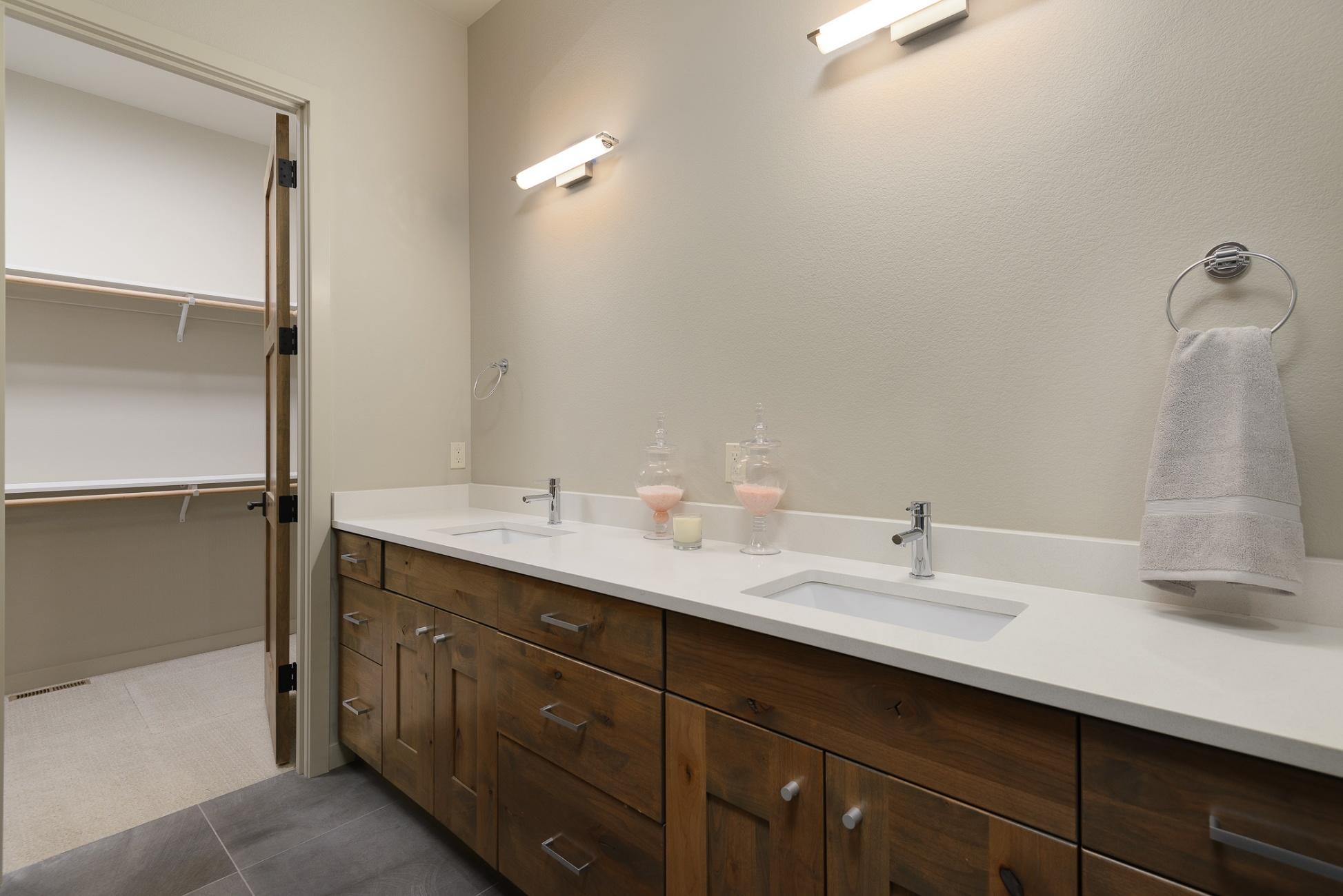 1925 Townhomes - Residential