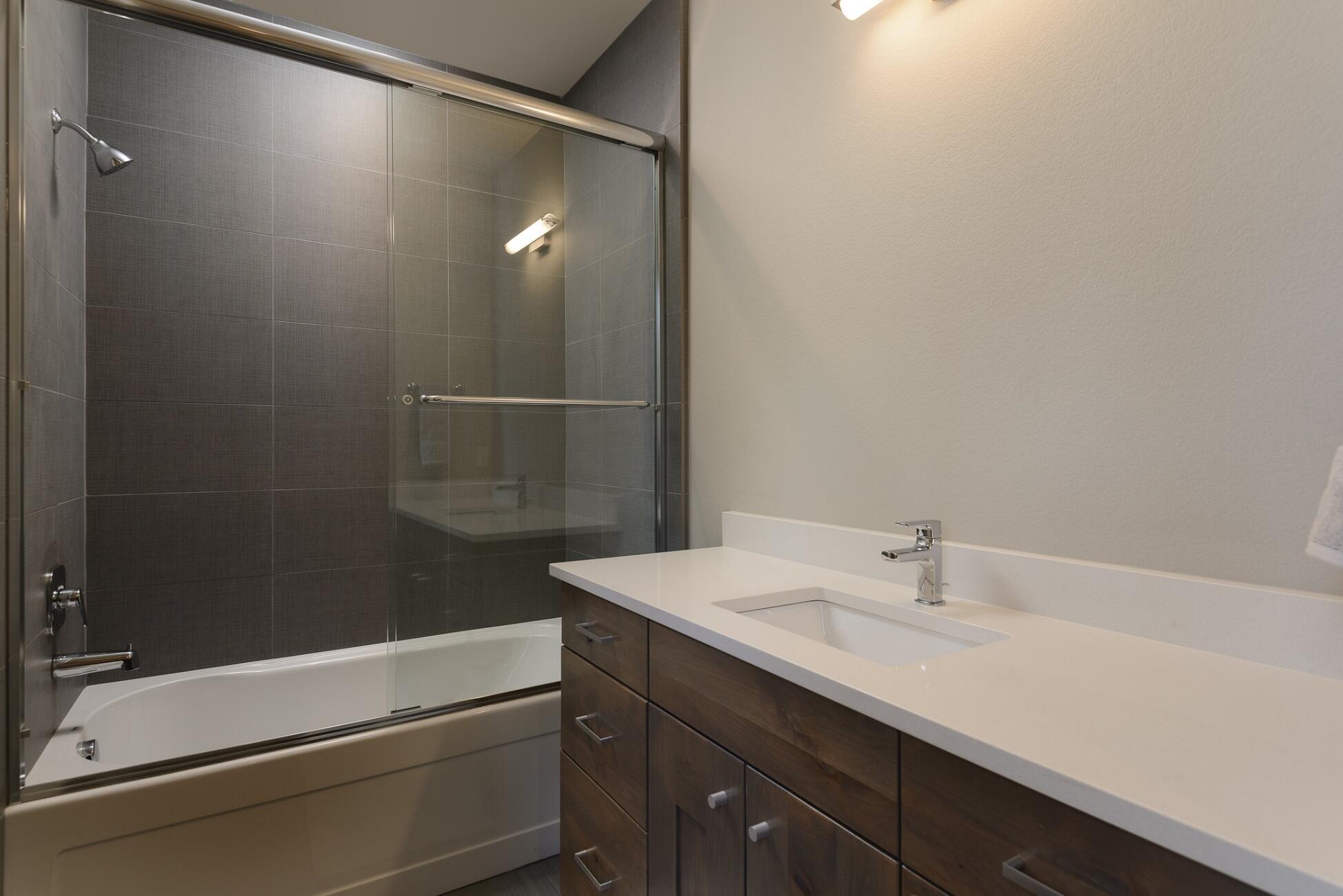 1925 Townhomes - Residential