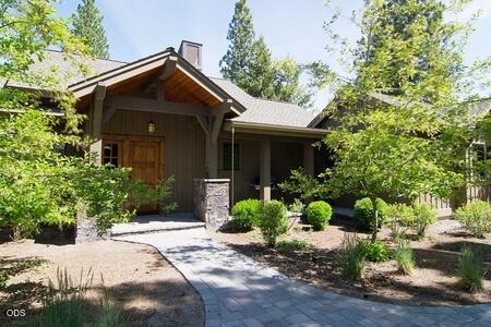 Photo of 56502 Caldera Springs Court #29, Bend, OR 97707 (MLS # 220228950)