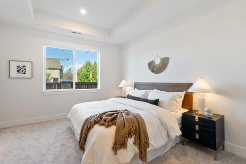 Tiny photo for 60935 SE Apollo Place, Bend, OR 97702 (MLS # 220216758)