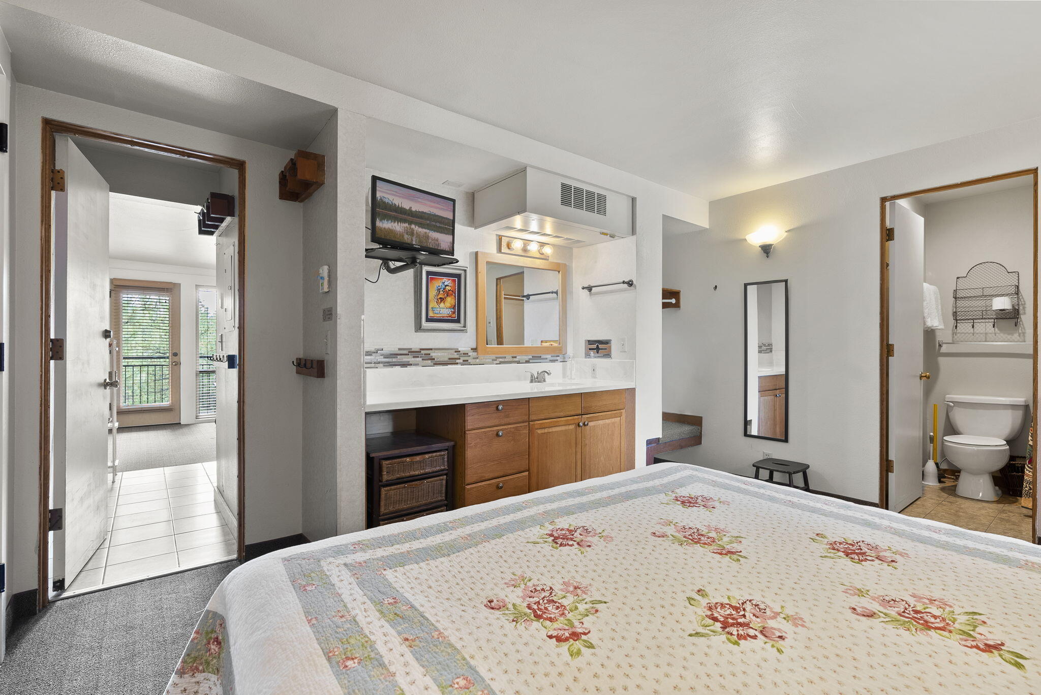 Inn Of The 7th - Residential