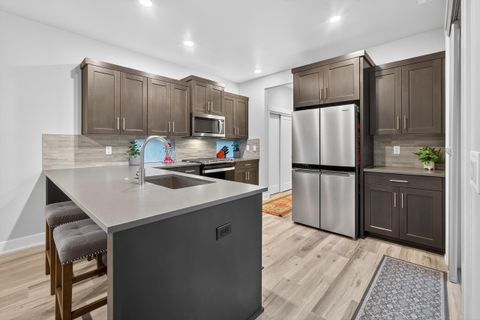 Tiny photo for 20839 SE Caldera Drive, Bend, OR 97702 (MLS # 220211132)