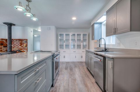 Tiny photo for 51448 Cedar Road, La Pine, OR 97739 (MLS # 220215625)