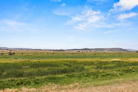 Tiny photo for 7122 E Langell Valley Road, Bonanza, OR 97623 (MLS # 220209849)