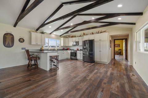 Tiny photo for 7122 E Langell Valley Road, Bonanza, OR 97623 (MLS # 220209849)