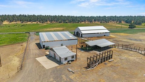 Tiny photo for 7122 E Langell Valley Road, Bonanza, OR 97623 (MLS # 220209849)
