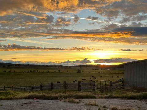 Tiny photo for 7122 E Langell Valley Road, Bonanza, OR 97623 (MLS # 220209849)