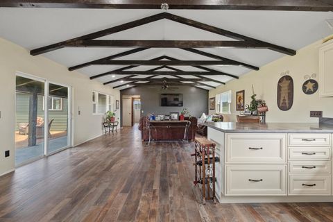 Tiny photo for 7122 E Langell Valley Road, Bonanza, OR 97623 (MLS # 220209849)