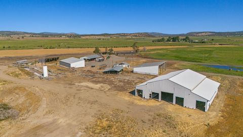 Tiny photo for 7122 E Langell Valley Road, Bonanza, OR 97623 (MLS # 220209849)
