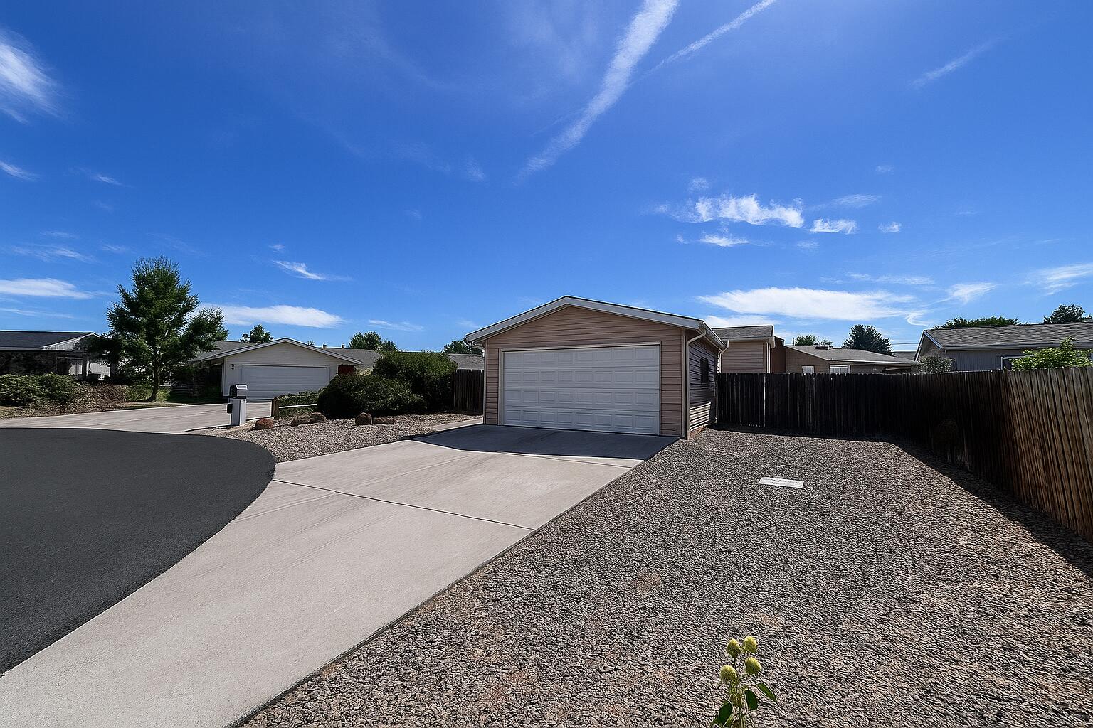 834 NE Paiute Court