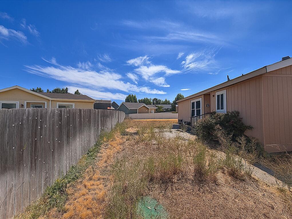 834 NE Paiute Court