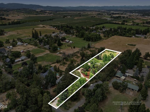 Tiny photo for 2298 Camp Baker Road, Medford, OR 97501 (MLS # 220224378)