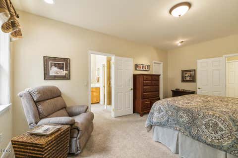Tiny photo for 10847 Kestrel Road, Klamath Falls, OR 97601 (MLS # 220226911)