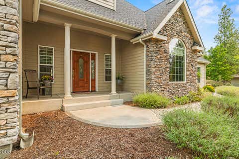 Tiny photo for 10847 Kestrel Road, Klamath Falls, OR 97601 (MLS # 220226911)
