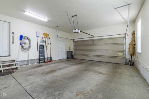 Tiny photo for 10847 Kestrel Road, Klamath Falls, OR 97601 (MLS # 220226911)