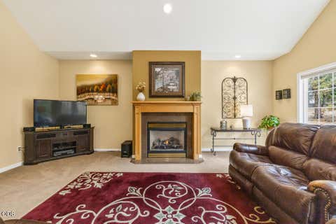Tiny photo for 10847 Kestrel Road, Klamath Falls, OR 97601 (MLS # 220226911)