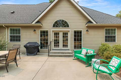 Tiny photo for 10847 Kestrel Road, Klamath Falls, OR 97601 (MLS # 220226911)