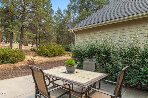 Tiny photo for 10847 Kestrel Road, Klamath Falls, OR 97601 (MLS # 220226911)