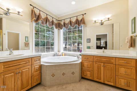 Tiny photo for 10847 Kestrel Road, Klamath Falls, OR 97601 (MLS # 220226911)