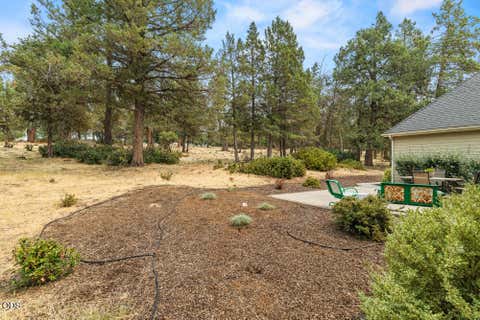 Tiny photo for 10847 Kestrel Road, Klamath Falls, OR 97601 (MLS # 220226911)