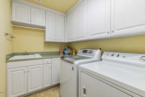 Tiny photo for 10847 Kestrel Road, Klamath Falls, OR 97601 (MLS # 220226911)