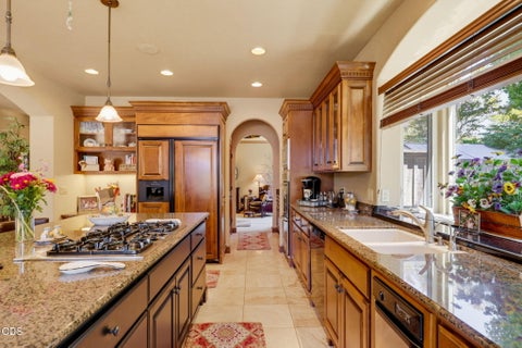 Tiny photo for 635 Seventh Fairway Drive, Medford, OR 97504 (MLS # 220223654)