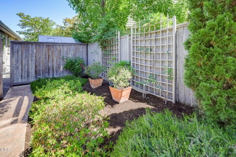 Tiny photo for 635 Seventh Fairway Drive, Medford, OR 97504 (MLS # 220223654)